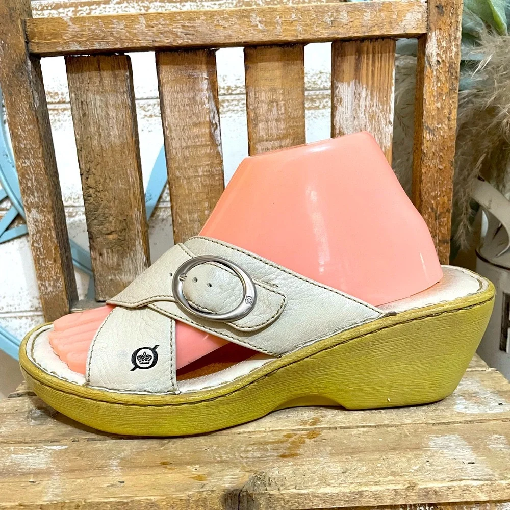 Born Womens 9 EU 40.5 Ivory Leather Slide Criss Cross Wedge Sandals Comfort